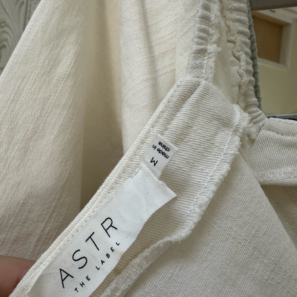 Astr the Label Rabia Puff Sleeve White Mini Dress | Medium - Picture 7 of 7